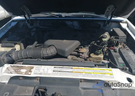 1997 Ford Explorer Eddie Bauer/Limited/Xlt from USA, damaged, VIN 1FMDU32P8VUB78820